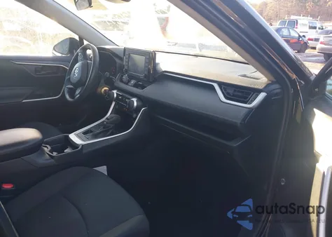 2021 Toyota Rav4 Le z USA, uszkodzony, nr VIN 2T3F1RFV7MC244908